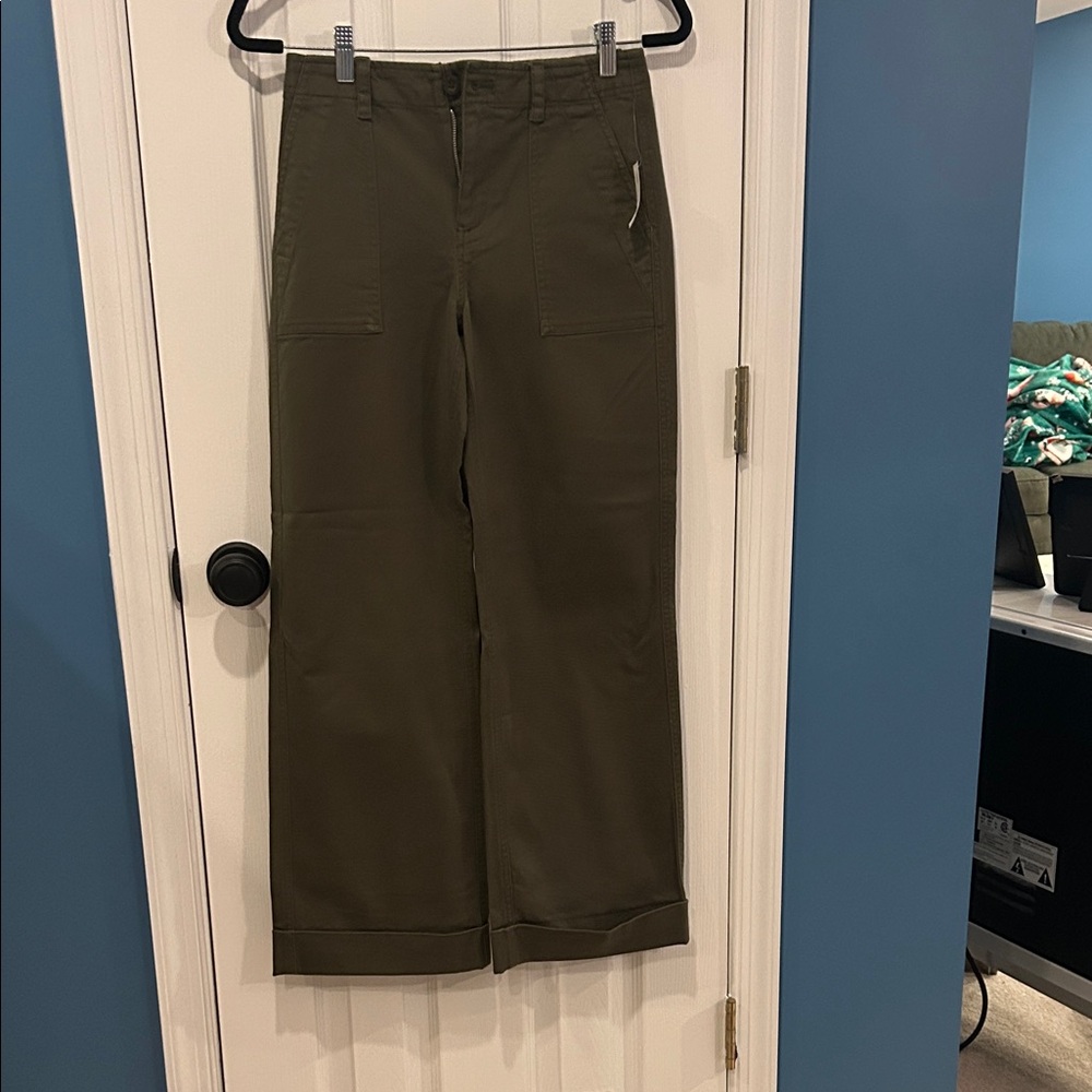 Womens Olive Green Pants. Wide leg and high rise.